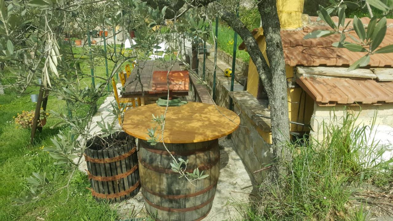 Bed&Breakfast Casa Lisetta Valtopina Exteriör bild